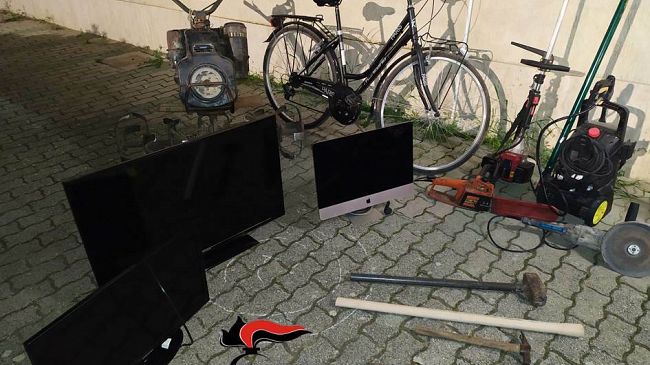 Furti a Locogrande. I Carabinieri arrestano uno degli autori