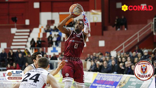 Pallacanestro Trapani, LaMarshall Corbett torna negli USA