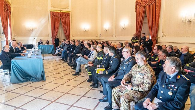 Prefettura, istituzioni comunali e componenti tecniche a confronto sul tema dell’antincendio boschivo e d’interfaccia