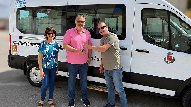 Campobello di Mazara, arriva il nuovo scuolabus elettrico