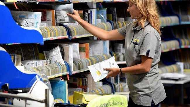 Poste italiane: nuove divise per i portalettere della provincia di Trapani