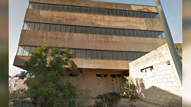 Pantelleria, il “mostro” marrone di via Roma sarà demolito