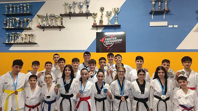 Fighter Taekwondo: pioggia di medaglie per i combattenti mazaresi al campionato interregionale Calabria
