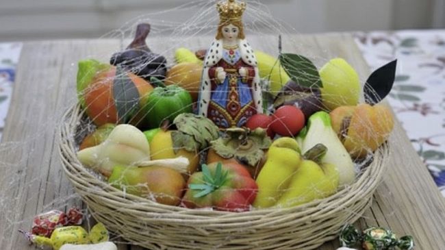 tra-fede-memoria-e-dolci-lintenso-novembre-in-sicilia