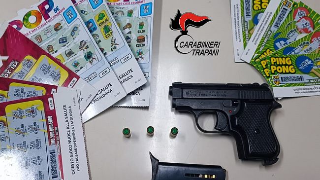 Castelvetrano, denunciato 35enne per furto e porto abusivo di arma