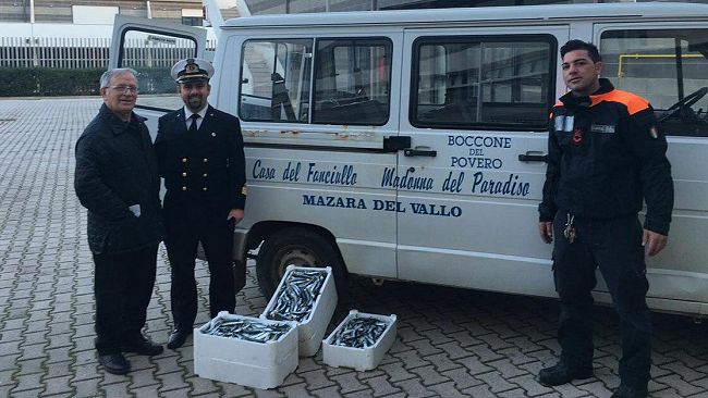 Mazara, in beneficienza Oltre 30 kg di pesce azzurro sequestrato