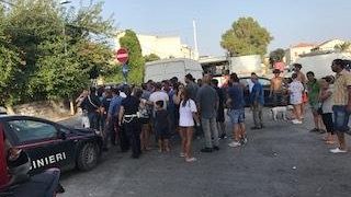 Salta il mercatino a Marinella. Tensione alle stelle