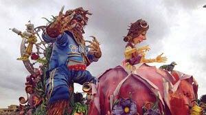 PETROSINO – Si è chiuso con successo il Carnevale. Vince il carro “La Bella e la Bestia”