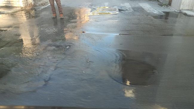 Erice, perdita d’acqua in via Cosenza