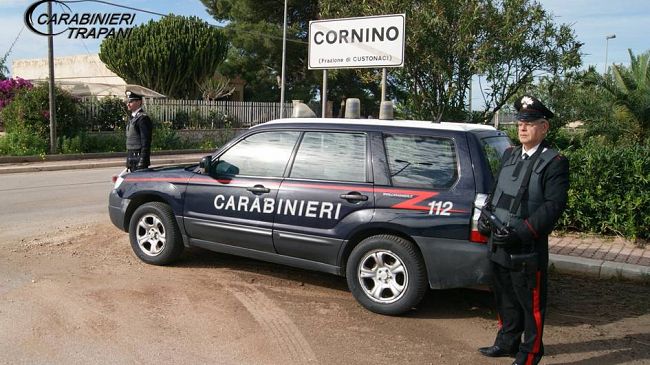 Custonaci, su uno scooter rubato con coltelli e passamontagna. Denunciati