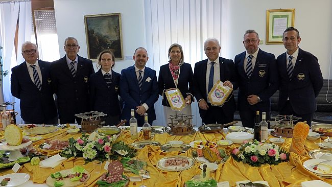 L' A.M.I.R.A.Trapani- Marsala organizza un conviviale per la Polizia di Stato