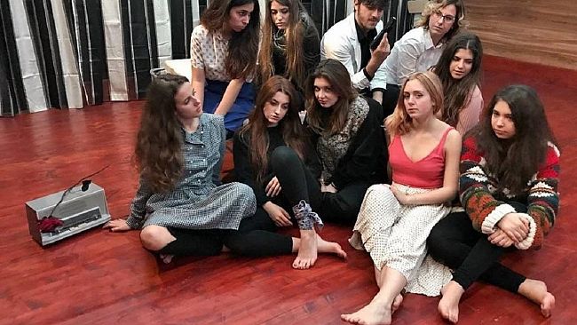 Questa sera al Teatro Selinus in scena Interrotte,per la regia di Giacomo Bonagiuso