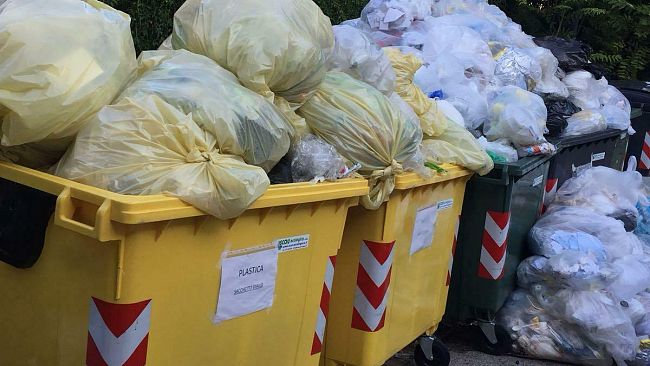 Nuovamente ricolma di rifiuti l’area dell’ospedale.La denuncia di Orgoglio Castelvetranese