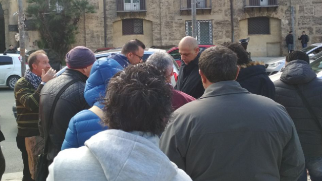 Forestali in piazza a Palermo. “Basta prese in giro” !