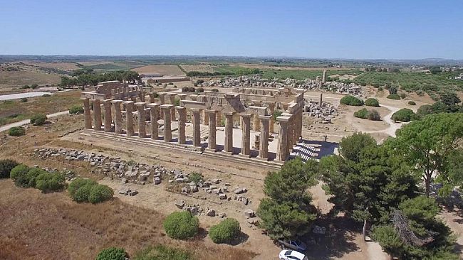 La ruota panoramica a Selinunte è stata inghiottita dal pesce d’aprile !!