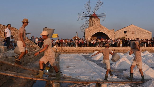 Al via “Rosso Aglio e Bianco Sale”: natura, tradizione e gusto alle saline di Trapani e Paceco