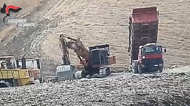 traffico-illecito-di-rifiuti-5-ai-domiciliari-e-azienda-sotto-sequestro-a-gela