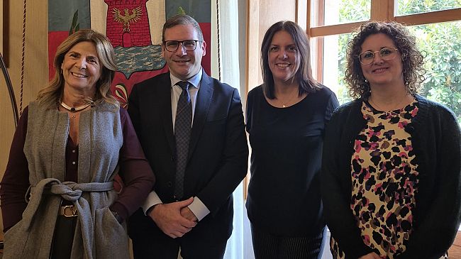 La responsabile dell'agenzia nazionale del turismo Usa e Messico in visita al Comune di Castellammare