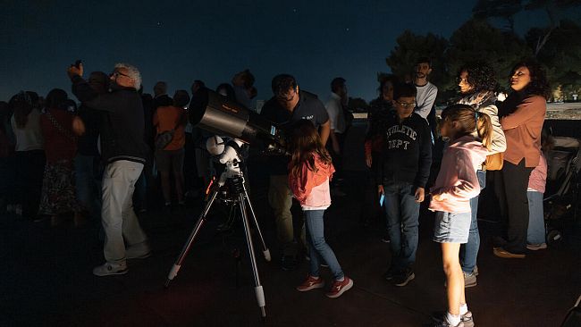 Quasi 600 partecipanti alla notte di osservazioni al Parco archeologico di Selinunte