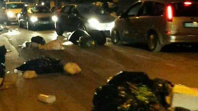 VIDEO – Mazara, “zozzerie” in via Bessarione. Traffico in tilt