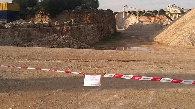 Padre e figlio denunciati dai Carabinieri per una cava abusiva a Triscina