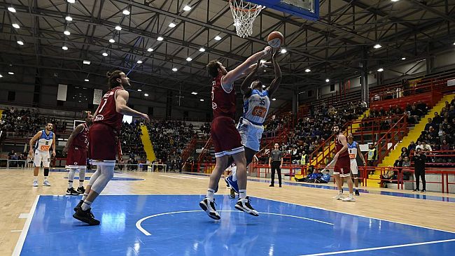 Basket, Trapani sconfitto a Napoli