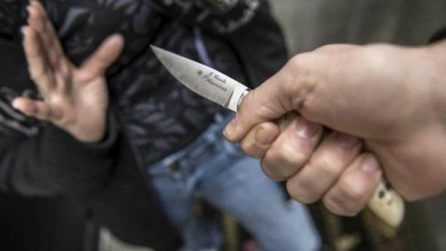 studente-di-prima-media-tenta-di-accoltellare-il-professore-in-classe-a-san-vito-lo-capo