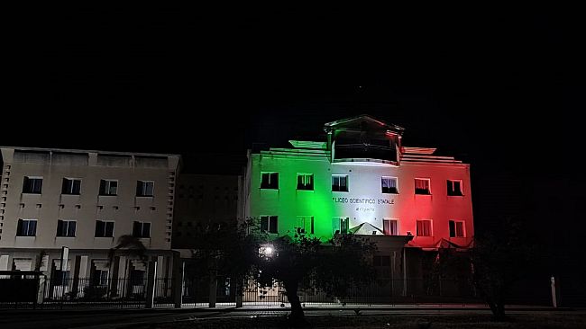 Il Liceo Scientifico Cipolla si tinge di verde, bianco e rosso
