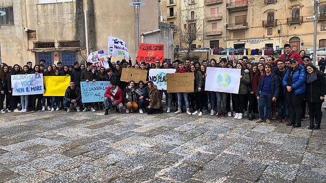 Liceo e Itc Salemi uniti per il “Friday for Future”. La lotta per l’ambiente prosegue