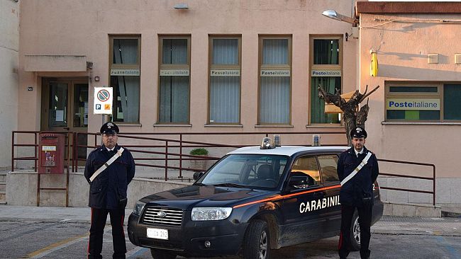 Distrugge il braccialetto elettronico e si allontana dalla sua abitazione. Arresto per evasione