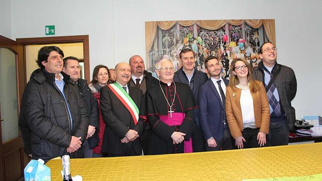 paceco-incontro-in-comune-con-il-vescovo-in-visita-pastorale