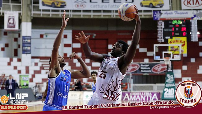 Pallacanestro Trapani, domani contro Piacenza torna in campo Curtis Nwohuocha