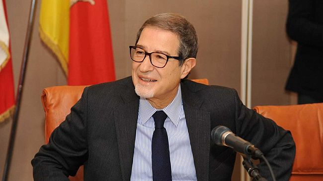 Musumeci: “Si alle seconde case, riaprire cimiteri ma blindare Isola fino al 17/05”