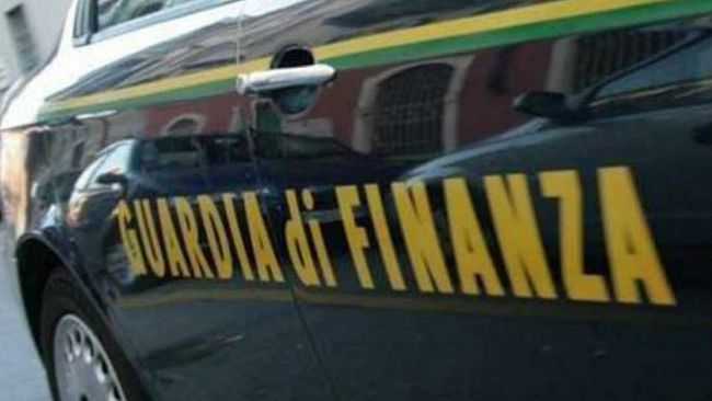 Denunciato commerciante di bomboniere e souvenir che rivendeva in evasione fiscale pezzi di ricambio e attrezzature edili
