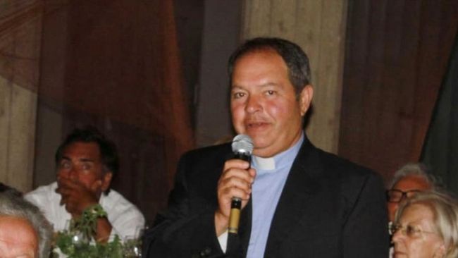 Salemi. Don Salvatore Cipri celebra 50 anni di sacerdozio