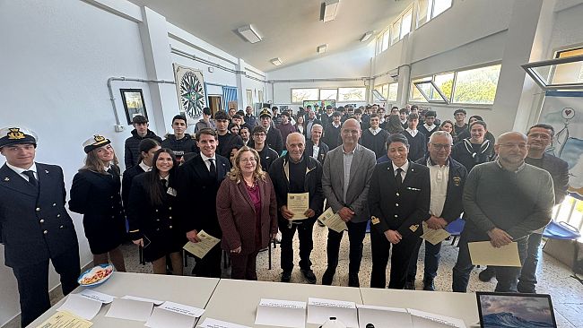 mazara-al-ruggiero-daltavilla-il-mare-diventa-futuro-studenti-a-confronto-con-le-professioni-del-settore