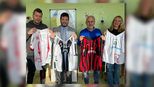 una-maglia-per-un-sorriso-il-calcio-entra-in-corsia
