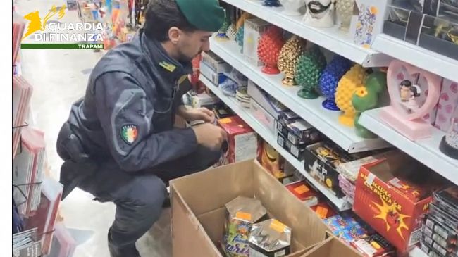 la-gdf-sequestra-6000-prodotti-tra-merce-contraffatta-e-non-sicura