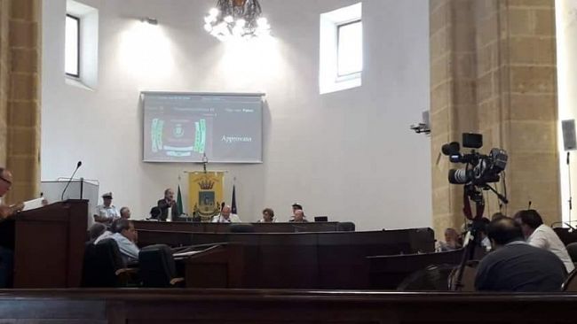 Mazara, per la prima volta si vota in consiglio con il sistema elettronico