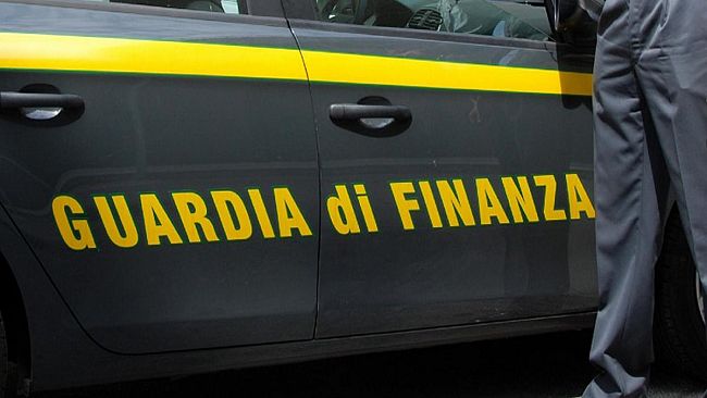 Gdf: operazione “Shot of money”, misure cautelari e sequestri per due imprenditori e sindacalisti