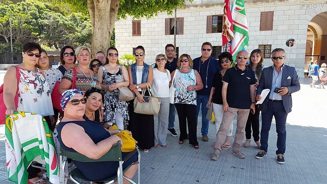 Ausiliari ospedalieri: l’Asp Trapani rinuncia ad esternalizzare i servizi a privati