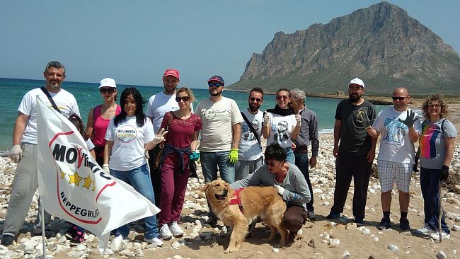 M5S Valderice, pulito il litorale da Lido Valderice a Cala Rio Forgia.