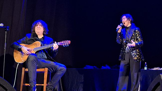 Campobello, grande successo per lo spettacolo di Emanuela Aureli al Cine-Teatro Olimpia