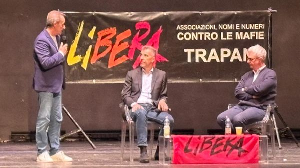 cara-giulia-la-voce-di-un-padre-che-diventa-impegno-al-teatro-pardo-il-messaggio-di-gino-cecchettin-video