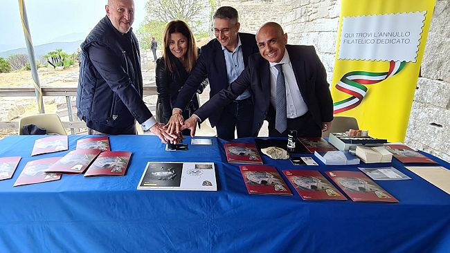 Poste Italiane: presentazione francobollo celebrativo del teatro antico di Segesta