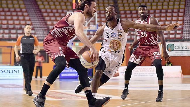 La Pallacanestro Trapani cede ad Udine, ora l'obiettivo sono i playoff