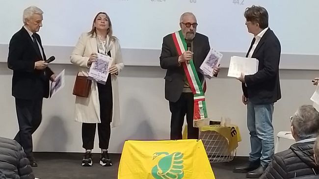 castelvetrano-premiata-a-palermo-ritirato-oggi-il-premio-comuni-ricicloni-sicilia