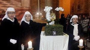 MARSALA – migliaia di fedeli in visita per le reliquie di Santa Bernadette