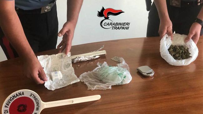 Castellammare del Golfo, arrestato un 23enne grazie al cane anti-droga