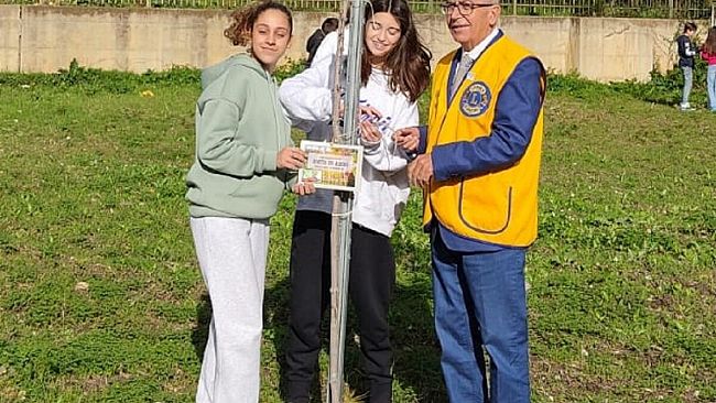 Lions Club, gli studenti adottano gli alberi 